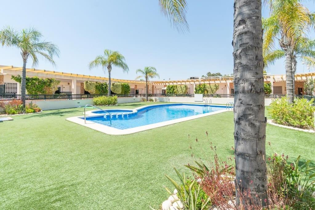 Magnifico Adosado Con Piscina Y Barbacoa Villa Campoamor Exterior foto
